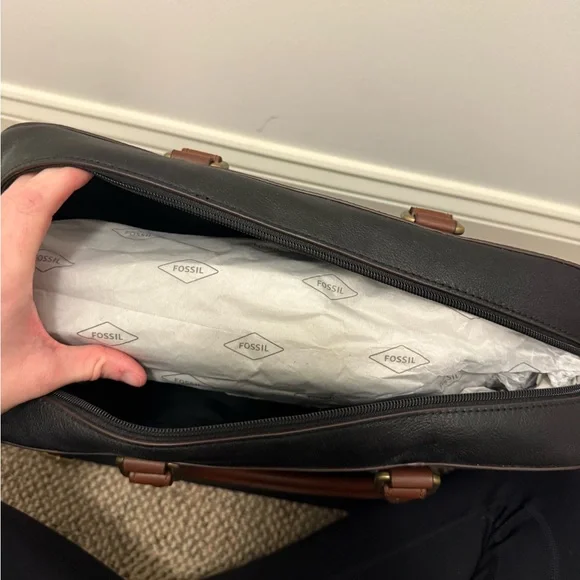 Brand New Black and Brown Leather Fossil Work Bag - Picture 2 of 3